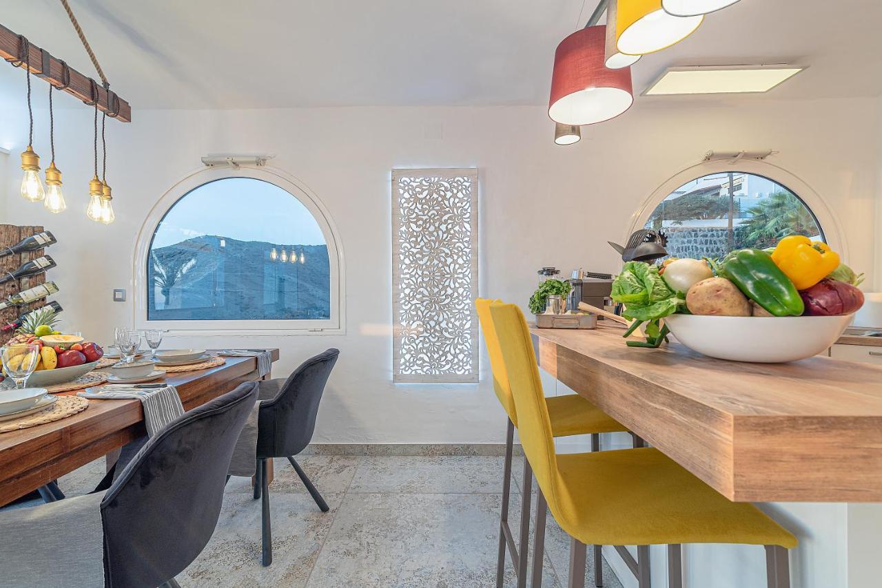 Mogan Luxury Apartment, Sea Views, Jacuzzi And Sauna. Kültér fotó