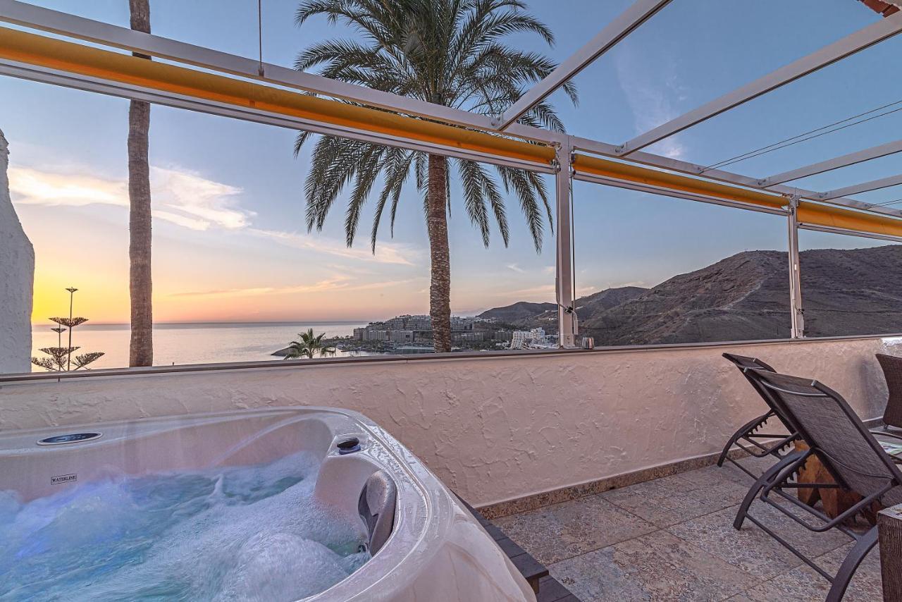 Mogan Luxury Apartment, Sea Views, Jacuzzi And Sauna. Kültér fotó